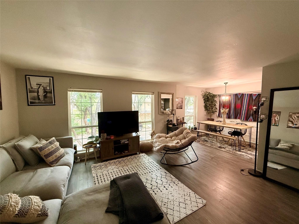 357 N Post Oak Lane - Photo 10