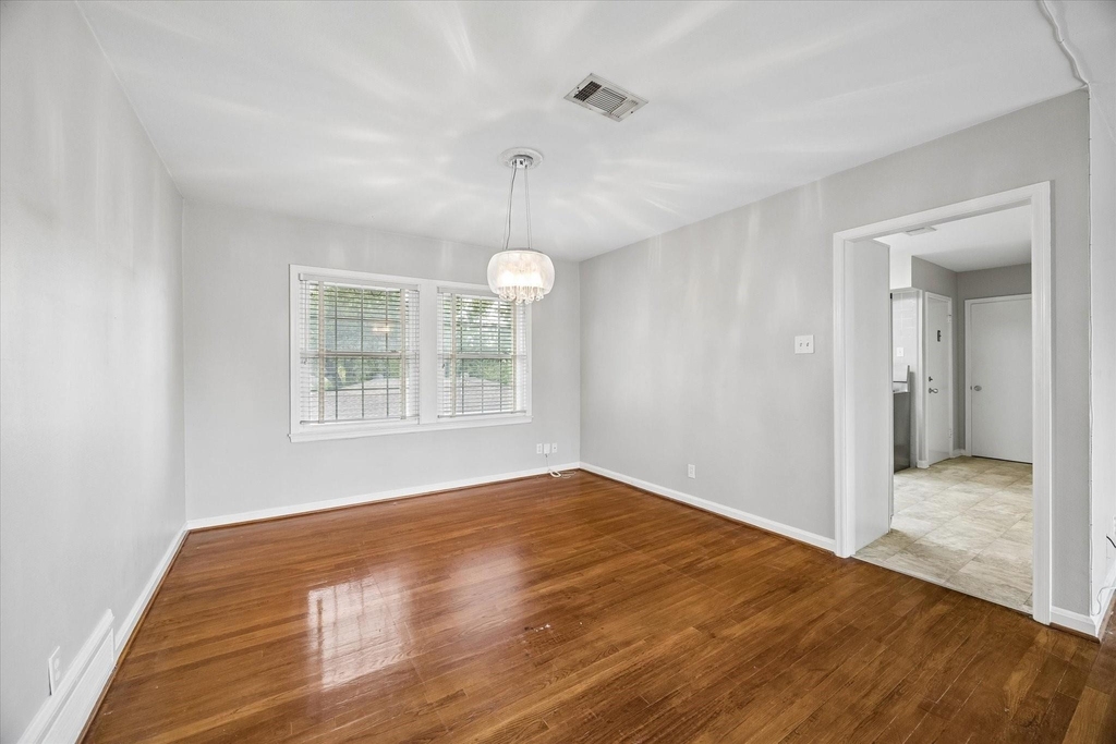 2327 Swift Boulevard - Photo 7