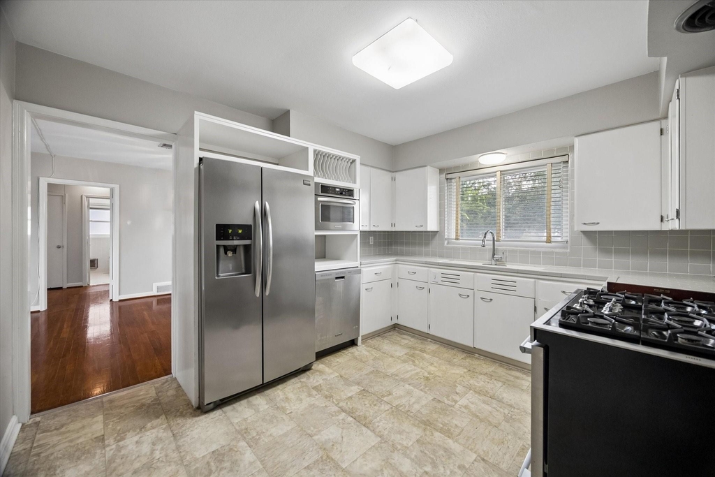 2327 Swift Boulevard - Photo 12