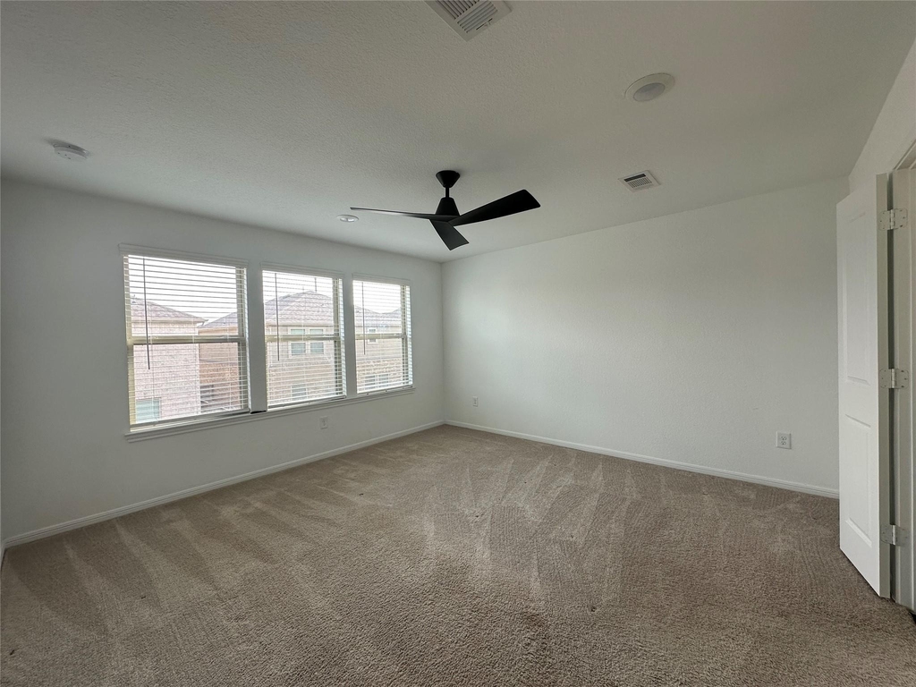 1052 Laguna Cove Drive - Photo 9