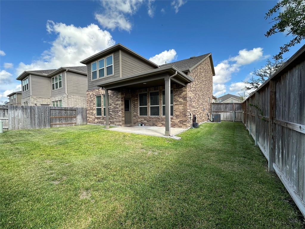1052 Laguna Cove Drive - Photo 17