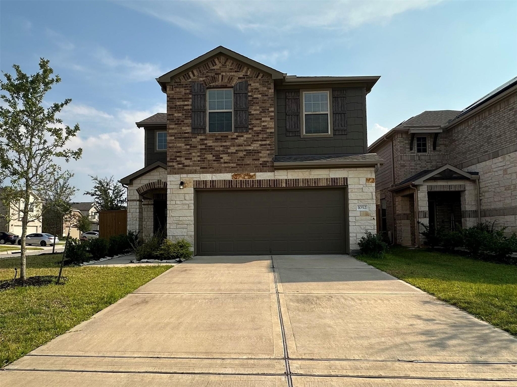 1052 Laguna Cove Drive - Photo 1