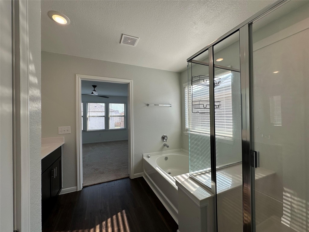 1052 Laguna Cove Drive - Photo 11
