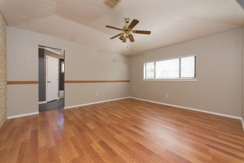 16031 Windom Drive - Photo 11