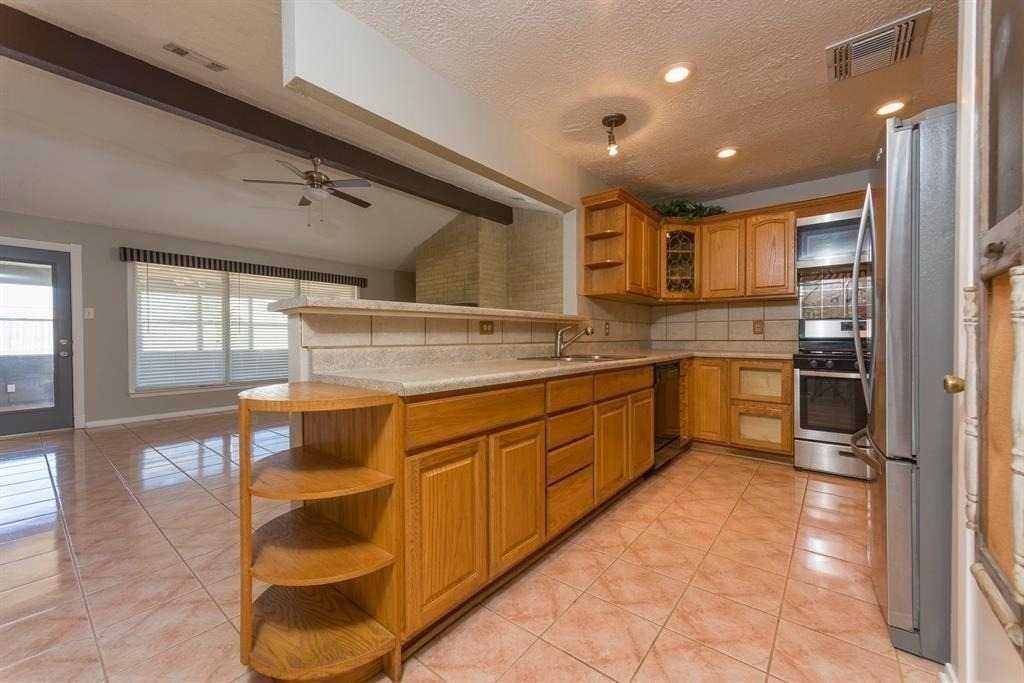 16031 Windom Drive - Photo 4