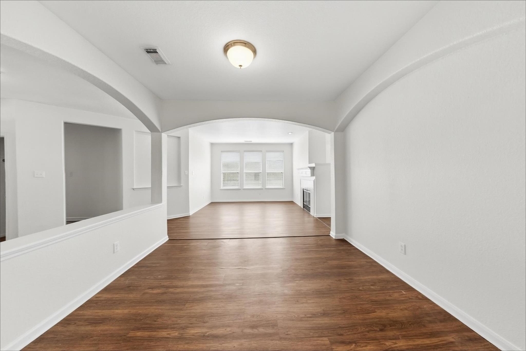 4702 Sebastopol Drive - Photo 4