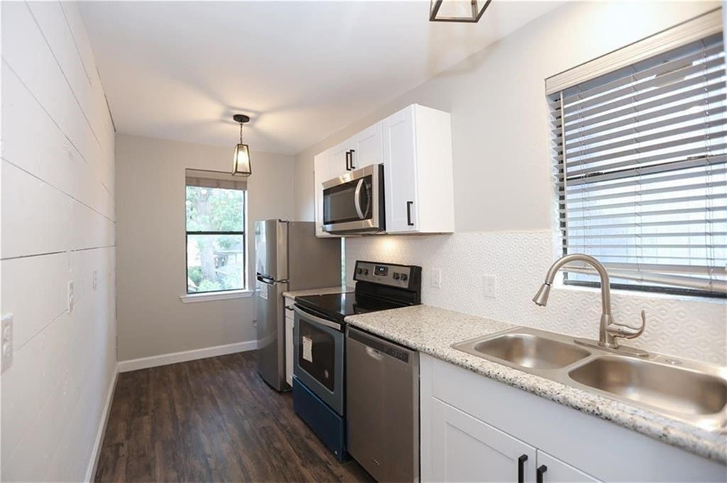 5917 1/2 Sherman Street - Photo 6