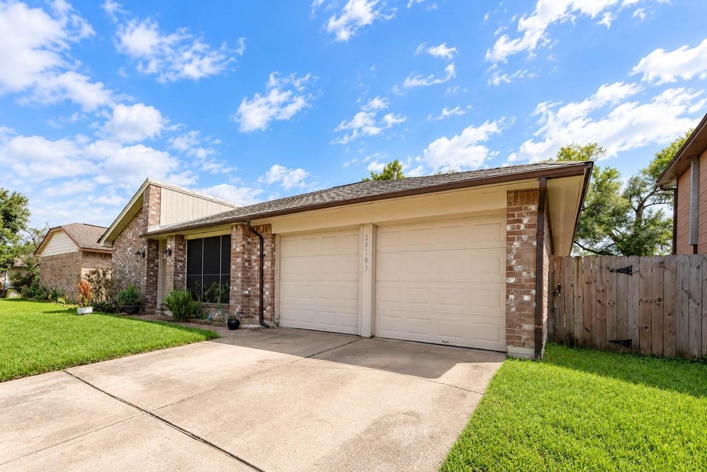 20103 Fort Stanton Drive - Photo 2