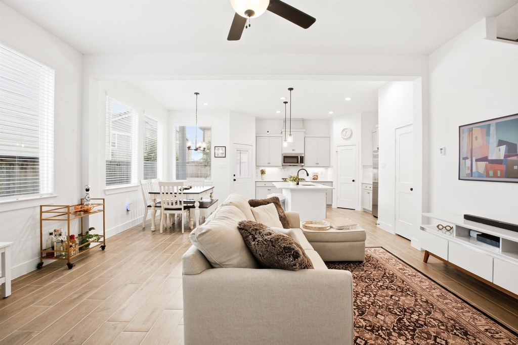 21122 Medina River Drive - Photo 2