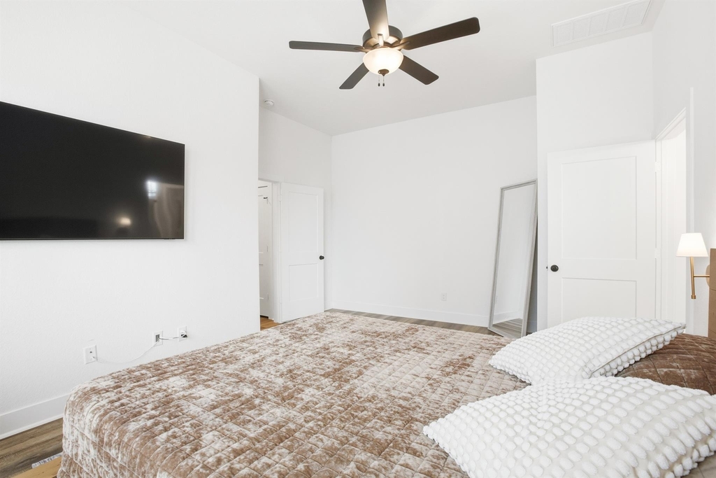 21122 Medina River Drive - Photo 22