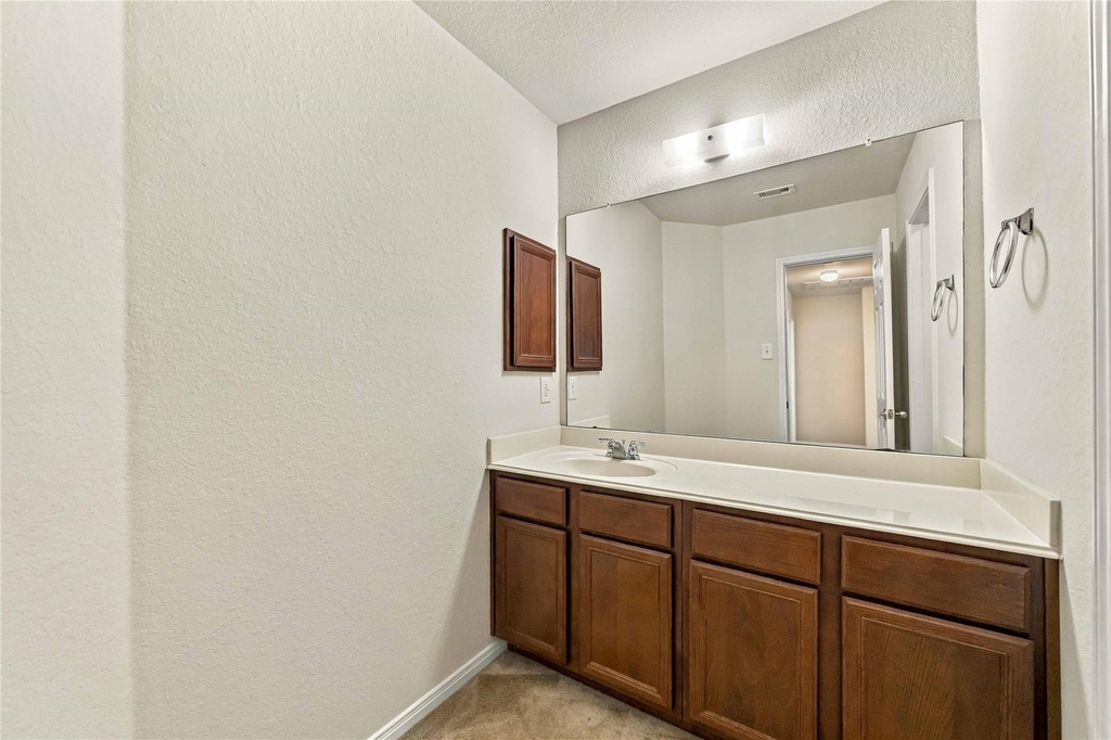 7402 Fox Cove Trail - Photo 13