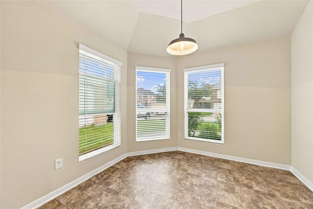 7402 Fox Cove Trail - Photo 7