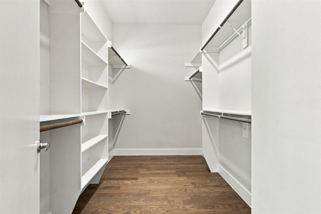 2126 Dennis Street - Photo 11