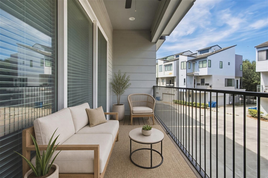 2126 Dennis Street - Photo 6