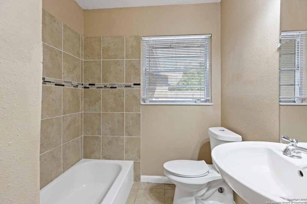 331 Ave Maria Drive - Photo 8