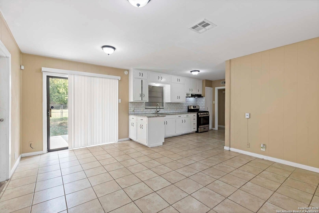 331 Ave Maria Drive - Photo 4