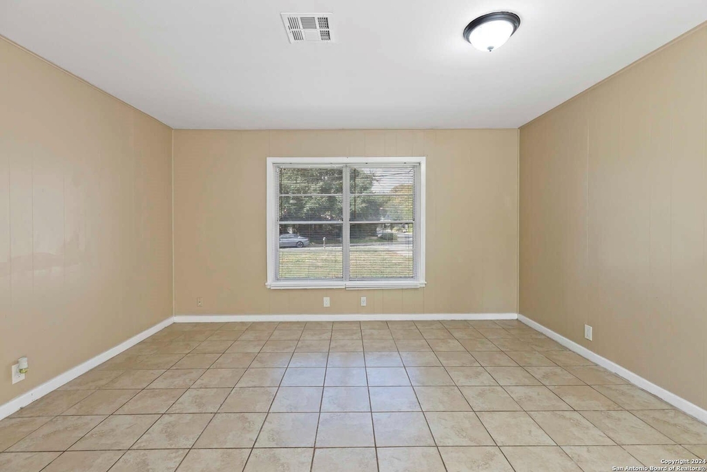 331 Ave Maria Drive - Photo 3