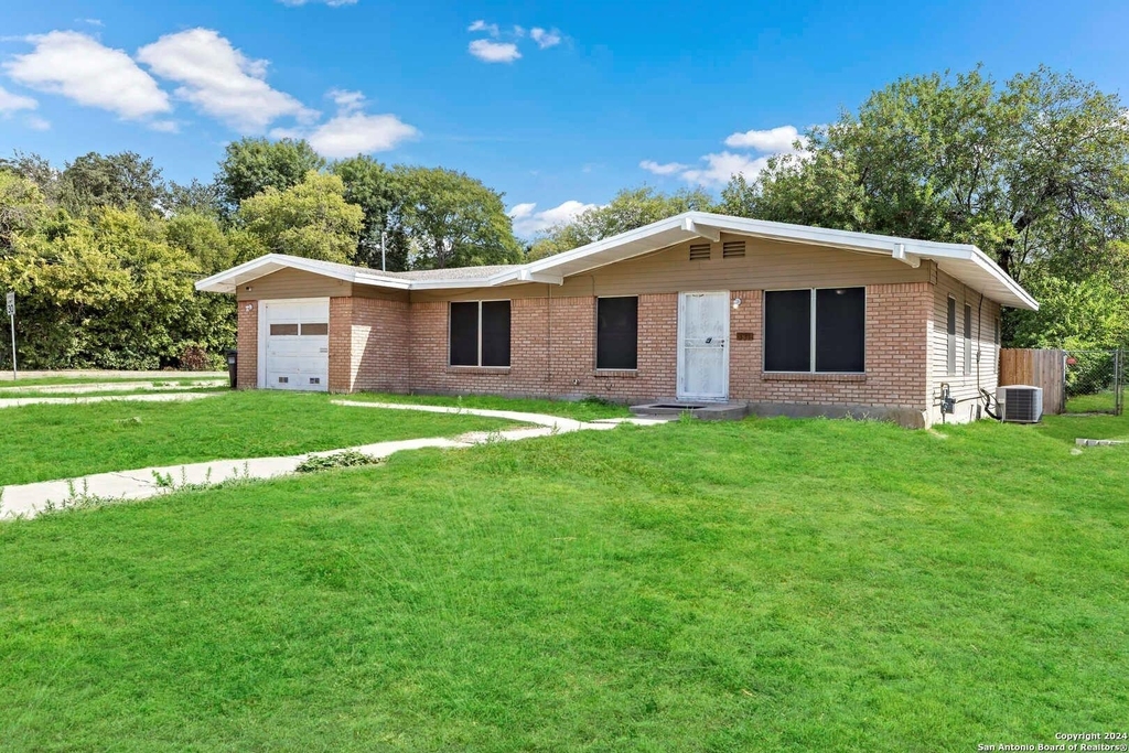 331 Ave Maria Drive - Photo 0