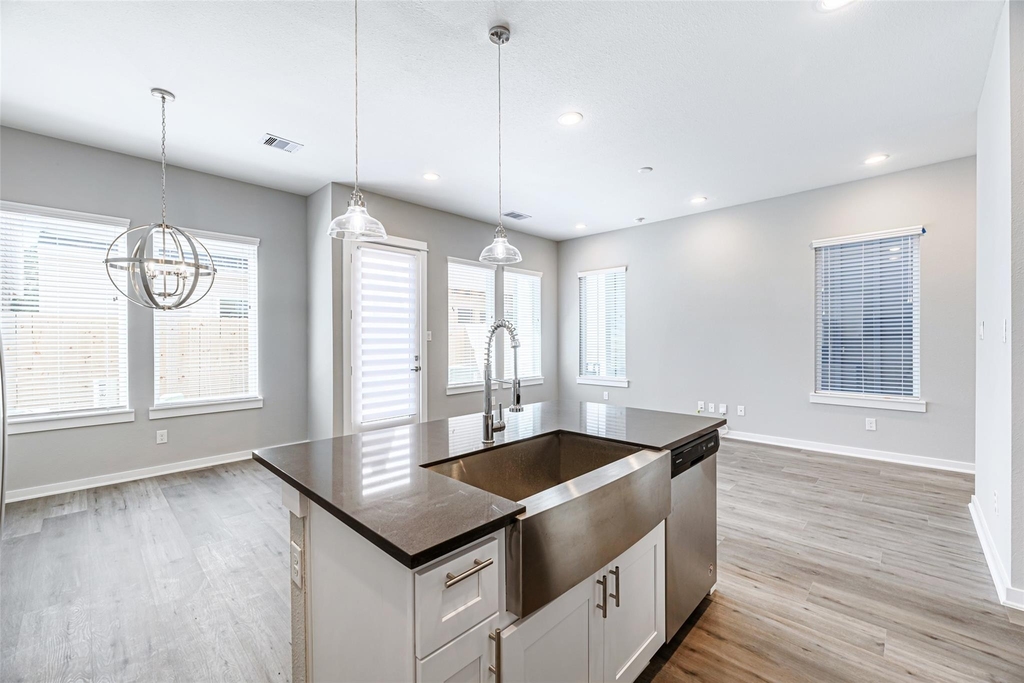 8423 Berry Brush Lane - Photo 9