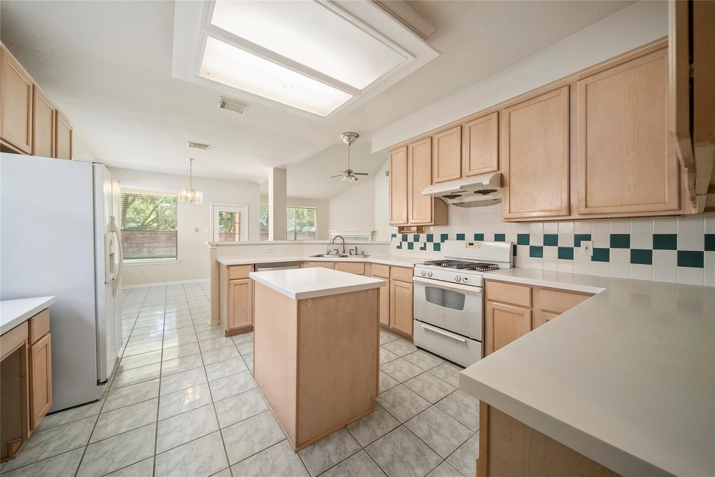 20422 Knolls Spring Trail - Photo 7