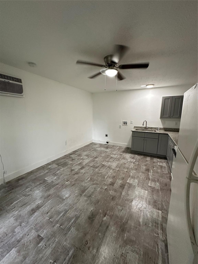 1405 Miles Street - Photo 4