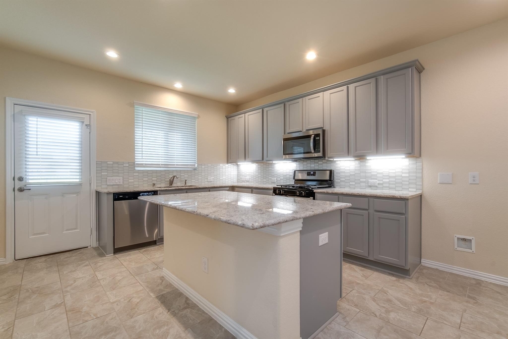 13018 Leisure Cove Drive - Photo 13