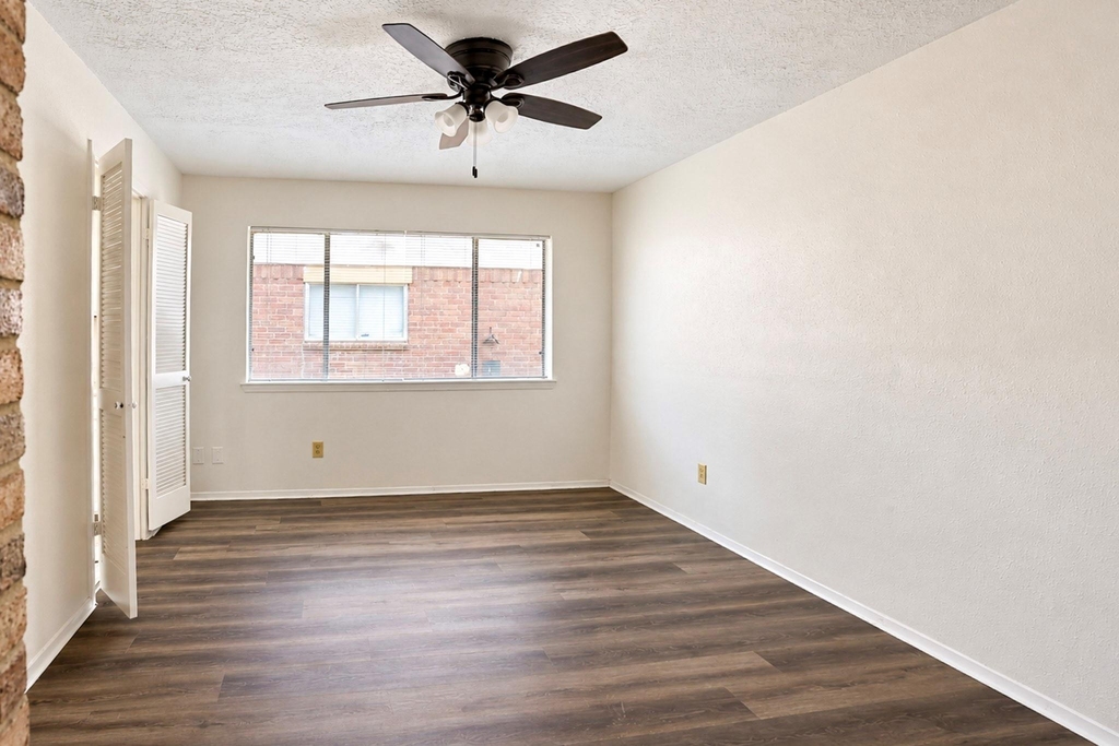 2326 Hazy Creek Drive - Photo 17