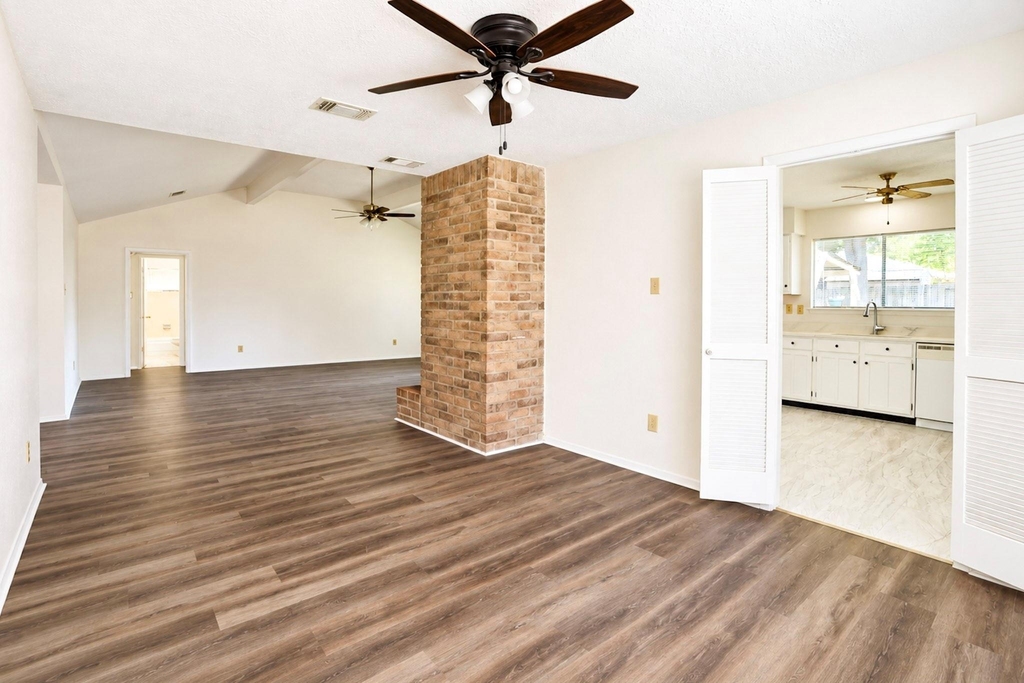 2326 Hazy Creek Drive - Photo 18