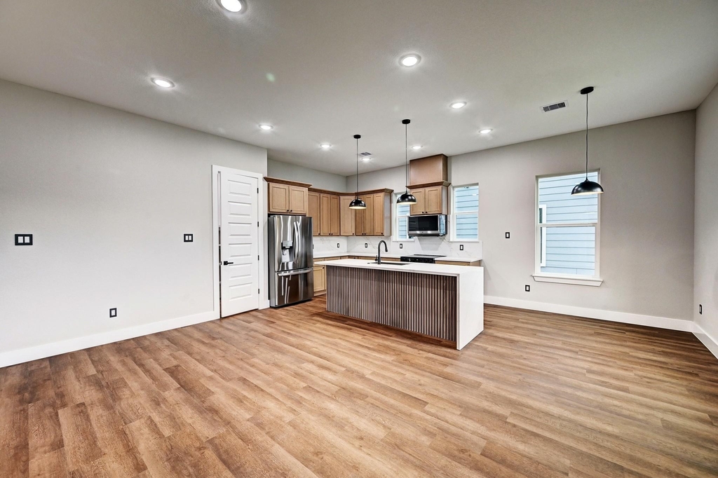 703 Carol Lynn Dr - Photo 4