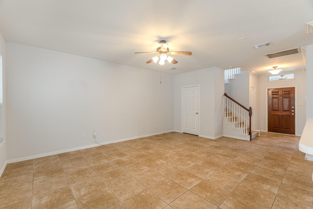 130 W Montfair Boulevard - Photo 9