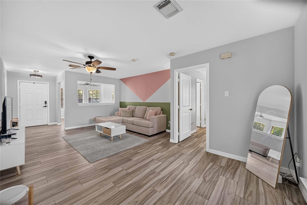 8302 Sanford Street - Photo 11