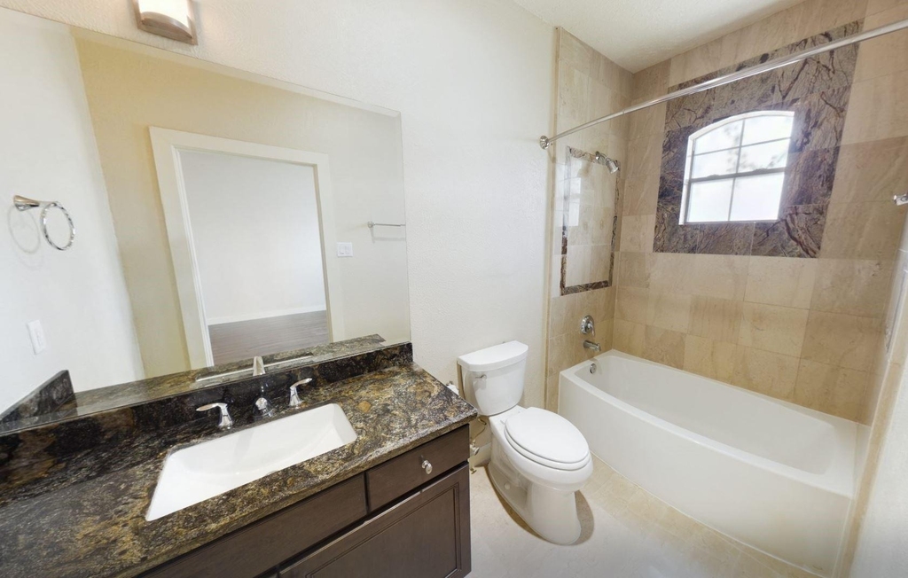 2607 Lawrence Street - Photo 30