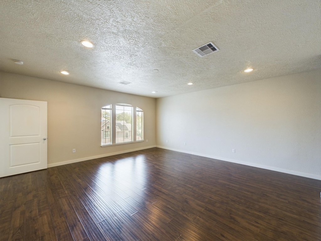 2607 Lawrence Street - Photo 21
