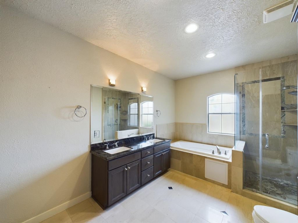 2607 Lawrence Street - Photo 26
