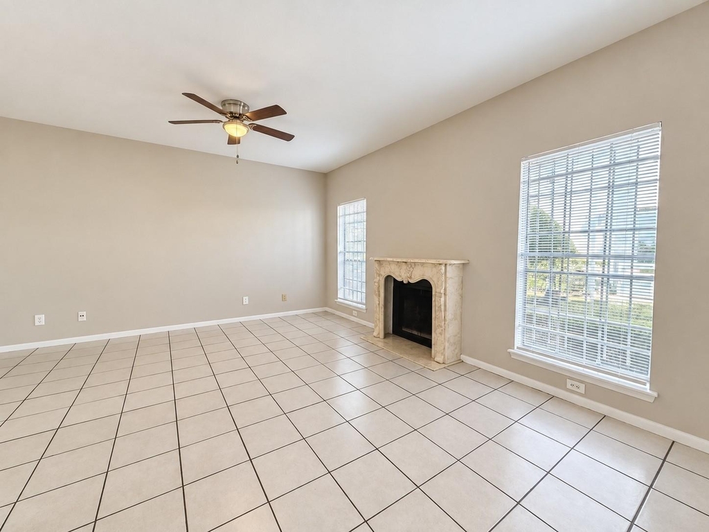 7352 Regency Square Court - Photo 4