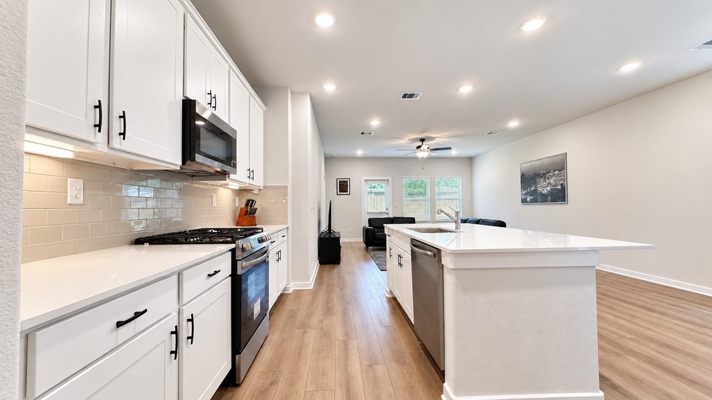 8602 Blueberry Ash Street - Photo 2