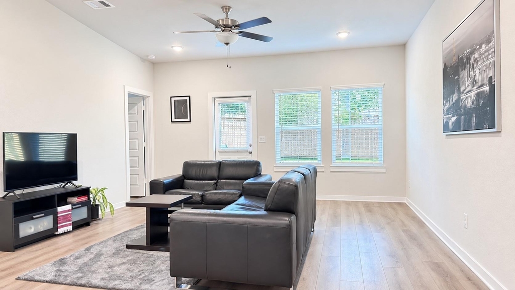 8602 Blueberry Ash Street - Photo 4