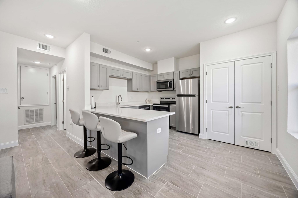 9129 Brandon Street - Photo 8