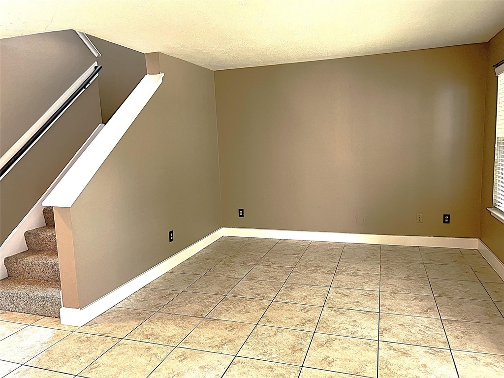 6819 Kingwood Glen Drive - Photo 2