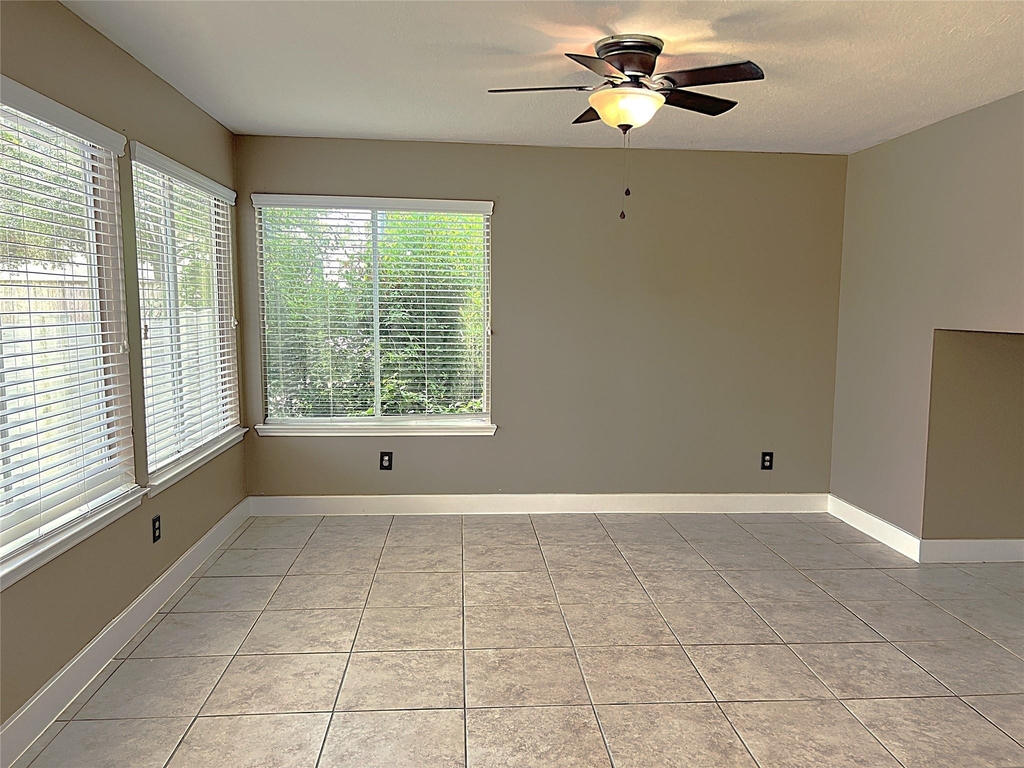 6819 Kingwood Glen Drive - Photo 9