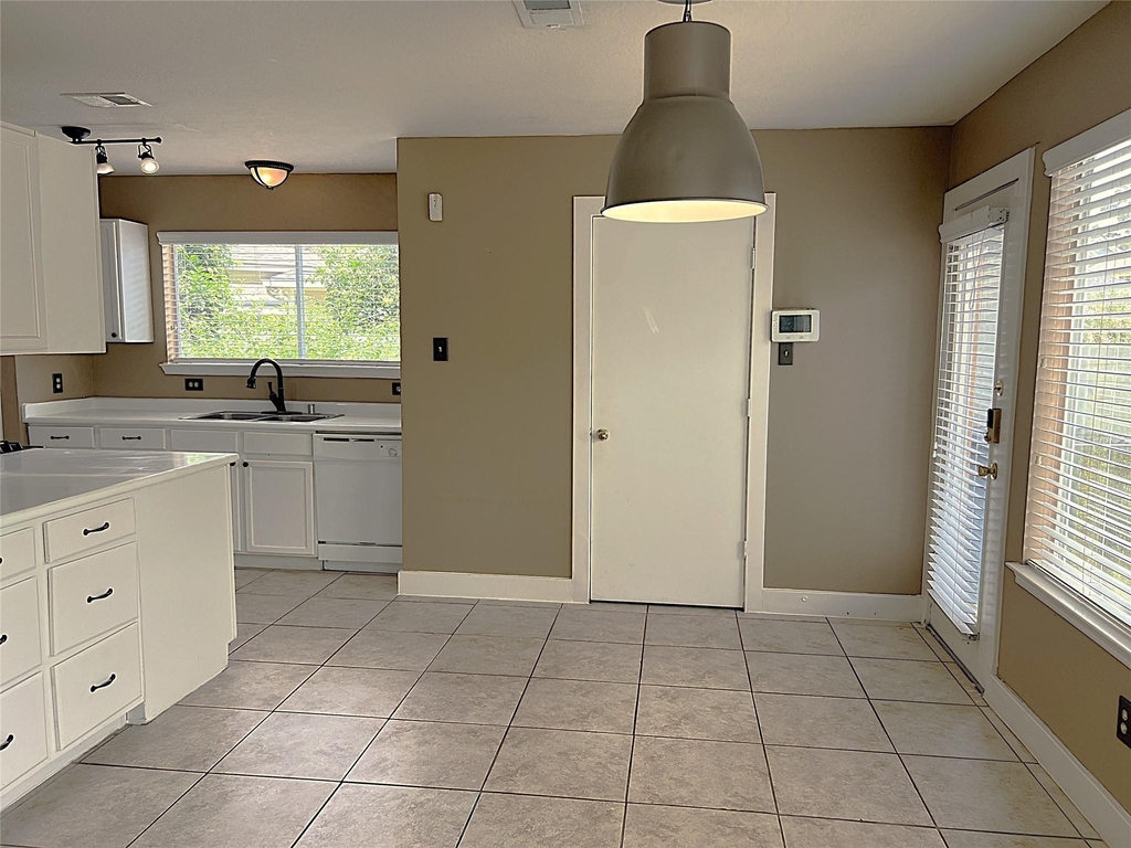 6819 Kingwood Glen Drive - Photo 10