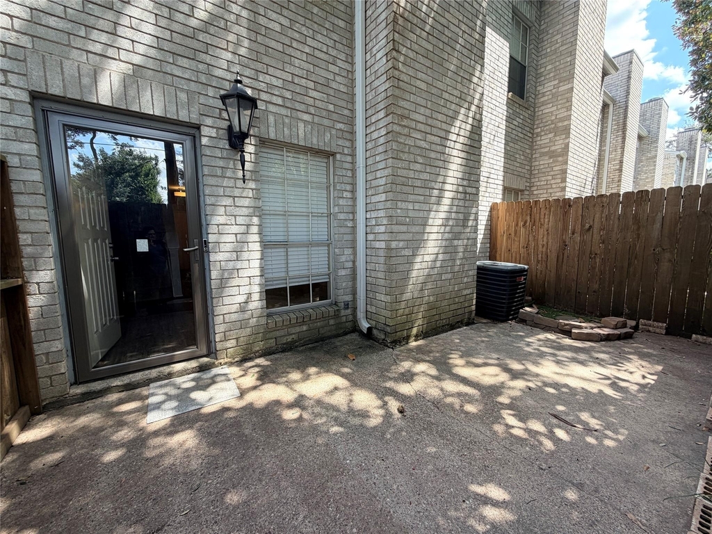 17629 Red Oak Drive - Photo 4