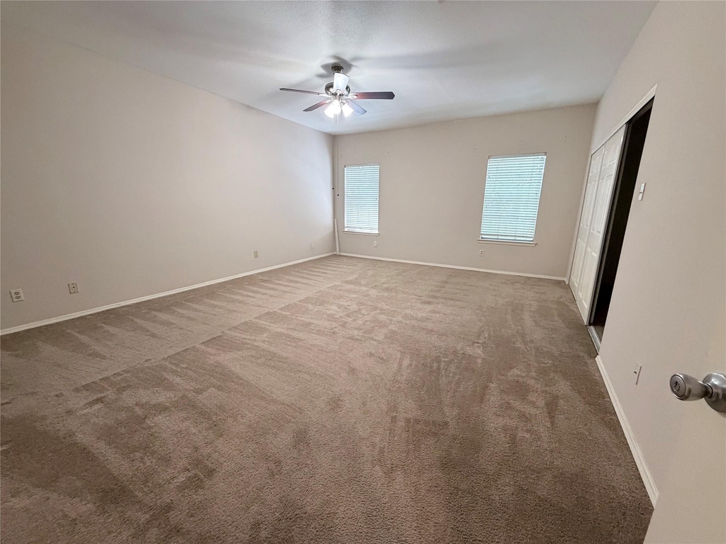 17629 Red Oak Drive - Photo 7