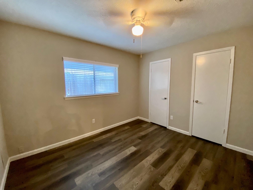 2406 Whitman Way Drive - Photo 13