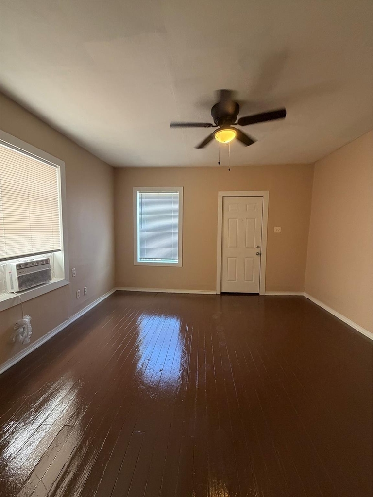 7016 Avenue F - Photo 2