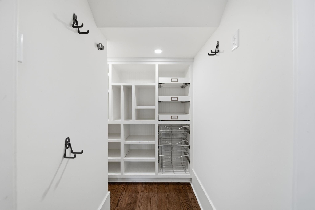 728 Bayland Avenue - Photo 10
