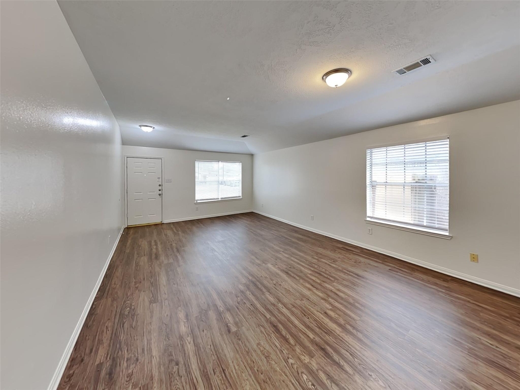 17602 Coventry Oaks Drive - Photo 6