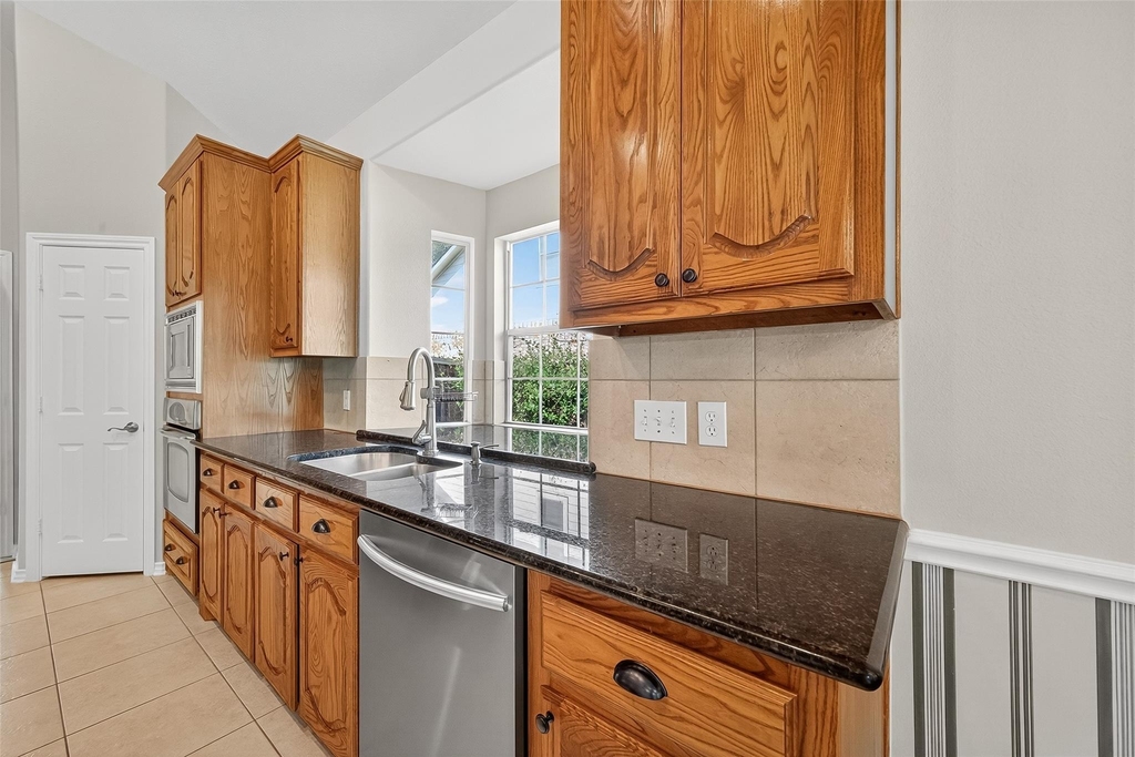 2223 Fern Mist Lane - Photo 20