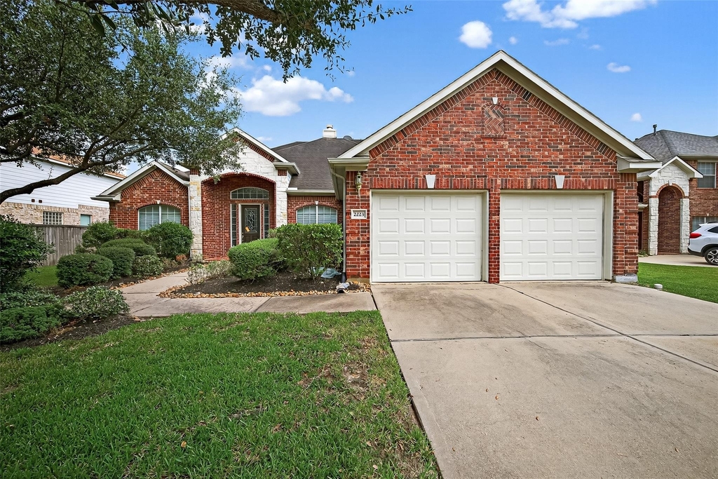 2223 Fern Mist Lane - Photo 1