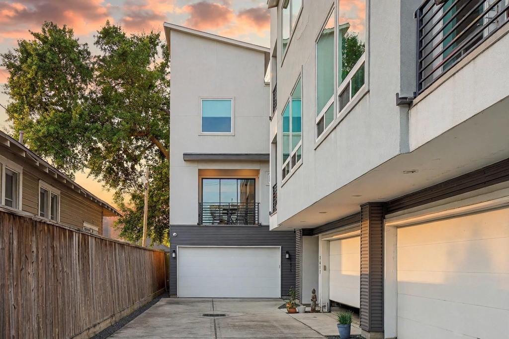 1615 Bingham Street - Photo 0